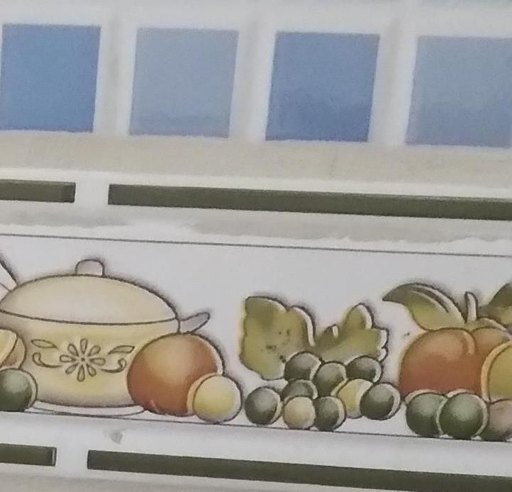 Caixinha De Som TV,vídeo Game,foto ,filme Ka Lata De Cerveja Heineken 
