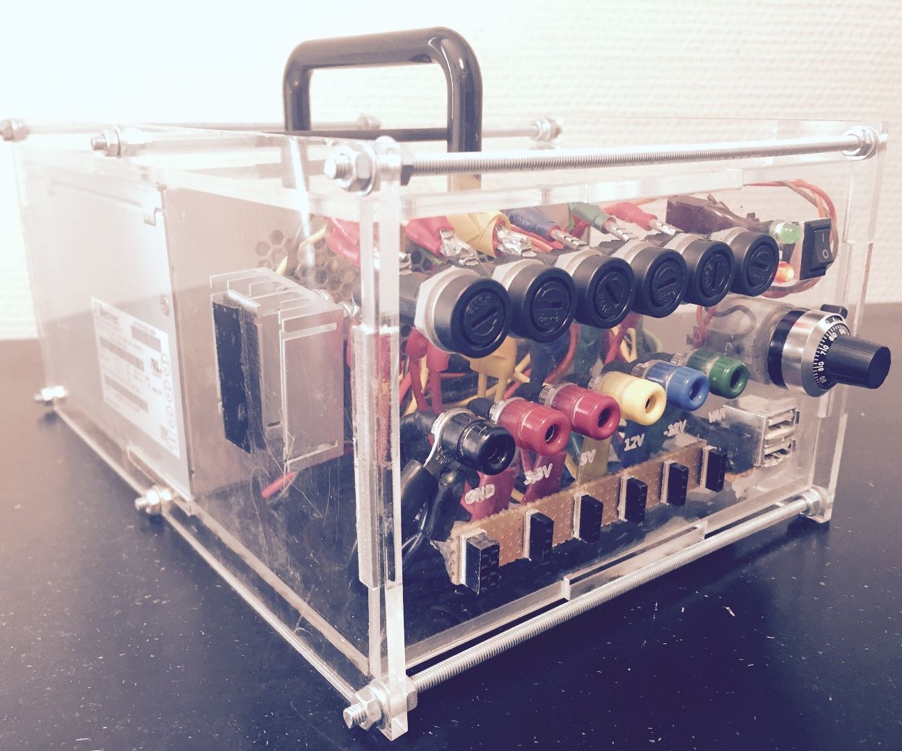 Variable ATX Bench Powersupply - FabLab Edition