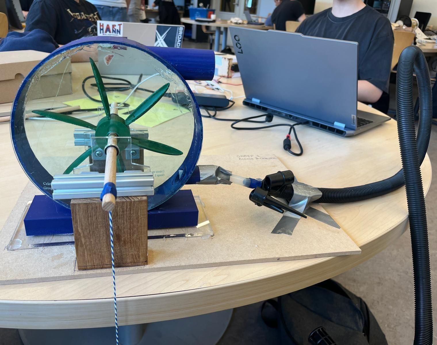 Hand-pump-driven Turbine