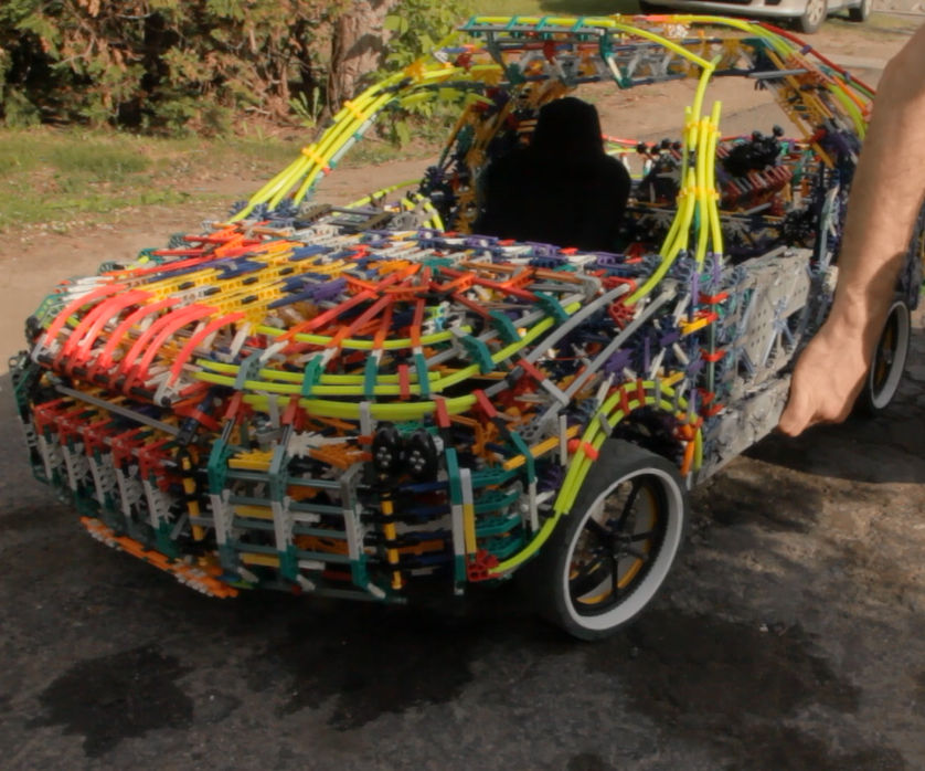 Big Mechanical K'nex Car