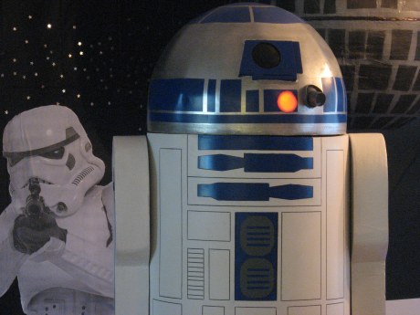 Full Size R2D2 on a Budget