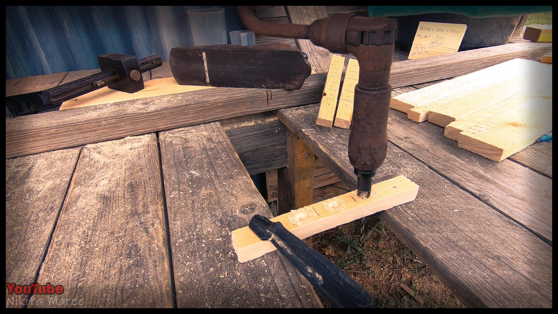 DIY planter box made from pallet wood. How to build a garden planter box. Making a plant box from palings. Woodworking (43).jpg