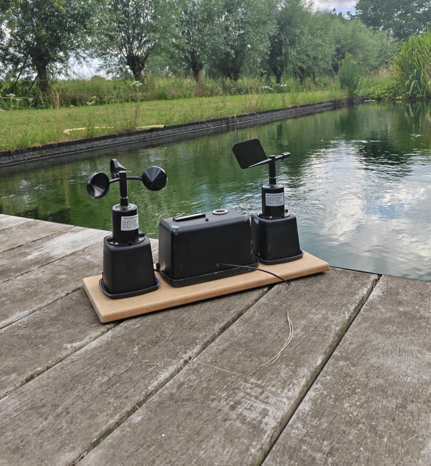 AquaMeteo — IoT Weather Station for Watersports