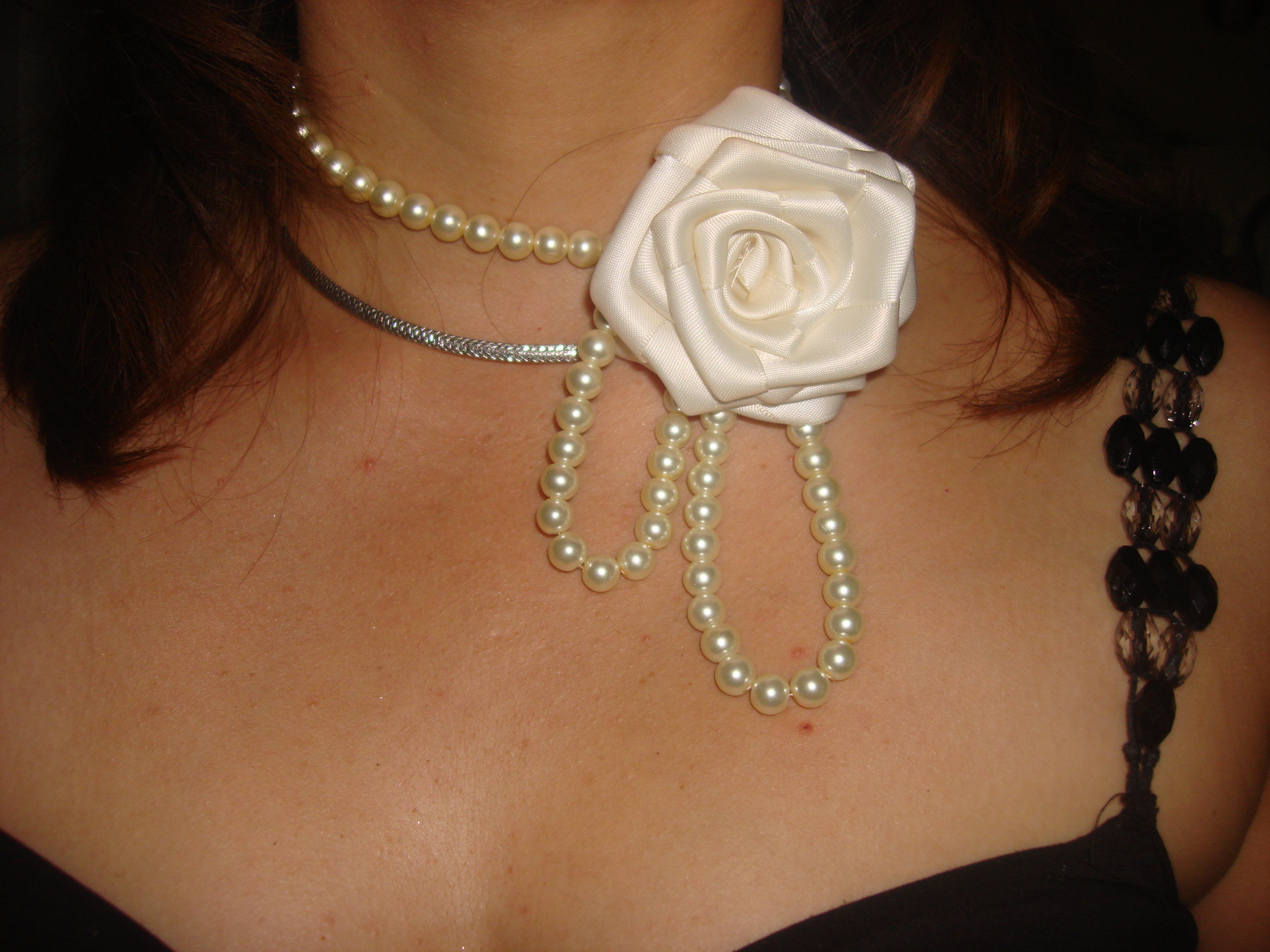 How to Make a Rose Beaded Necklace