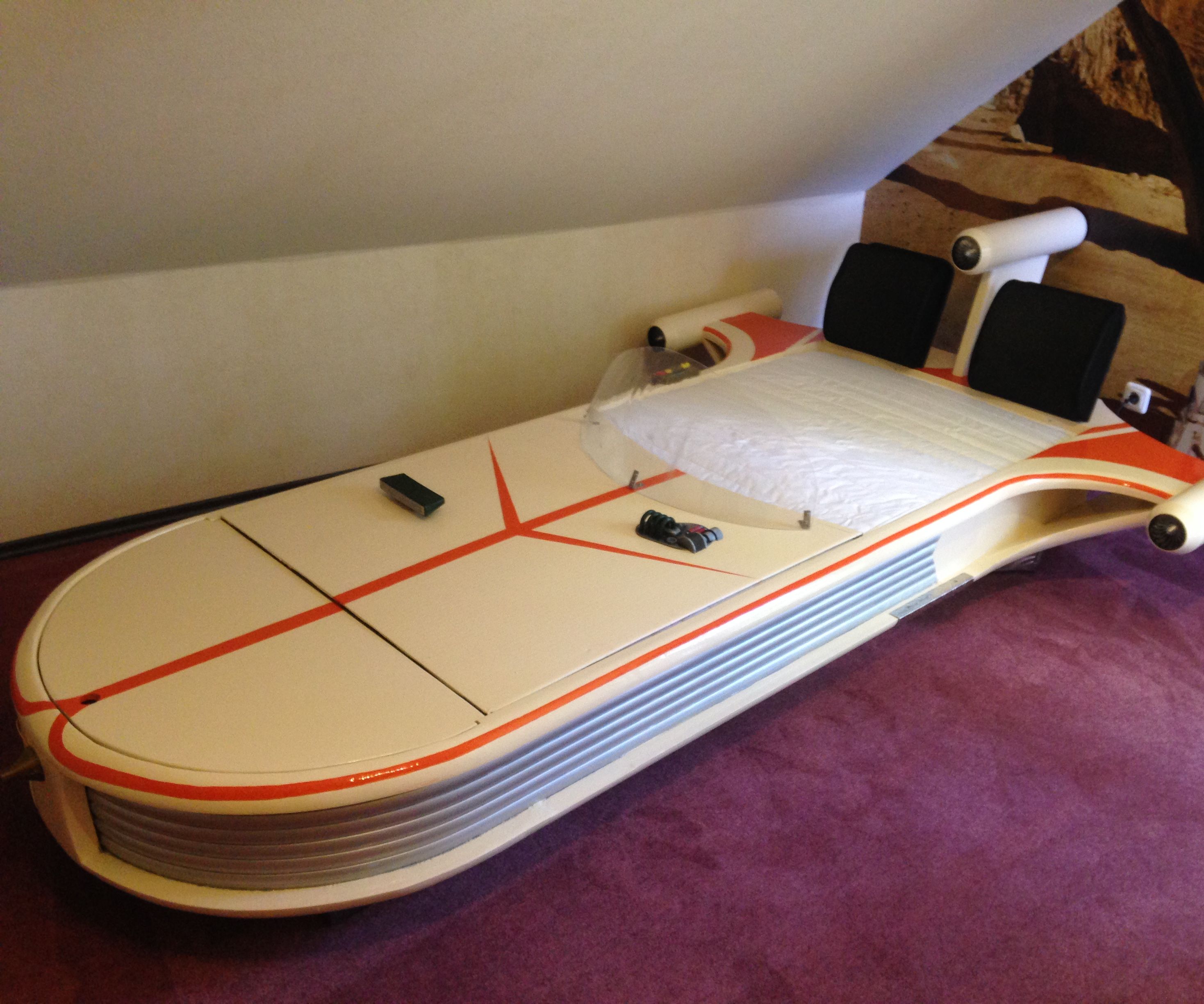 Star Wars X-34 Landspeeder Bed 