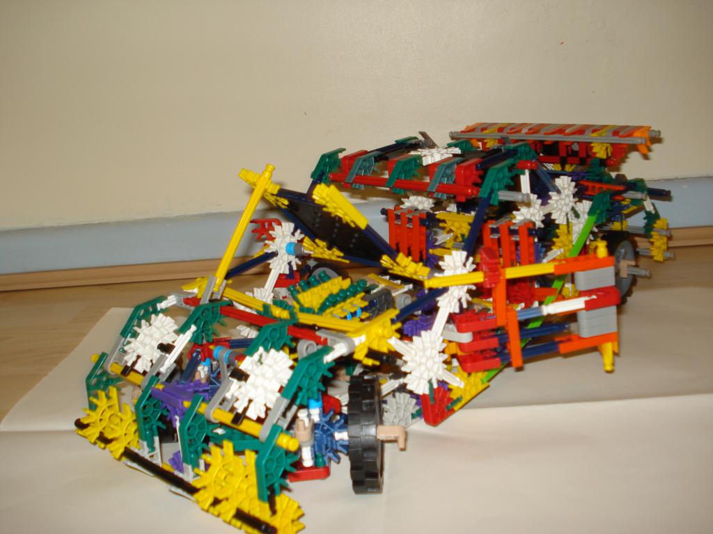 K'nex Car With Steering and Interior