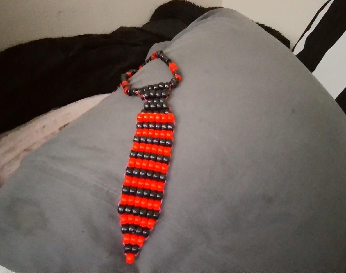 Kandi Tie Tutorial {EASY}