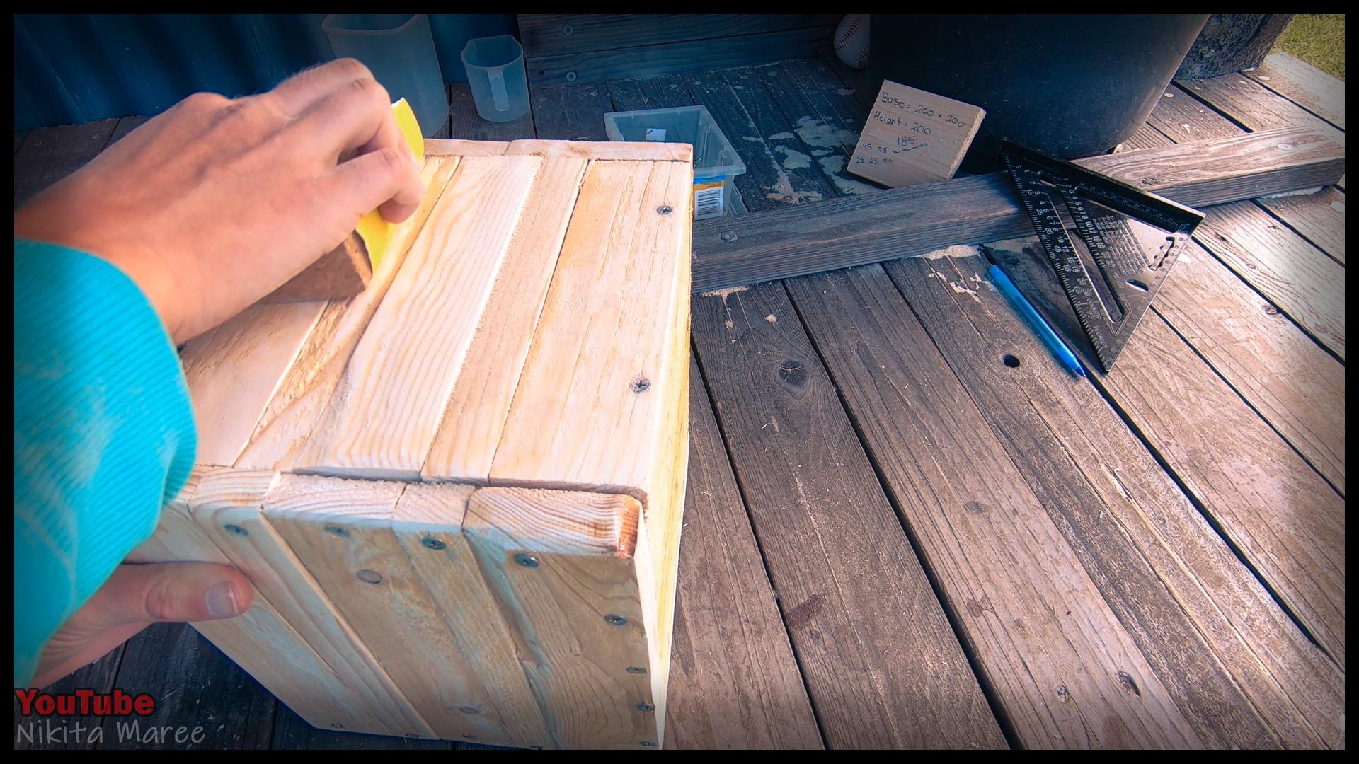 DIY planter box made from pallet wood. How to build a garden planter box. Making a plant box from palings. Woodworking (55).jpg