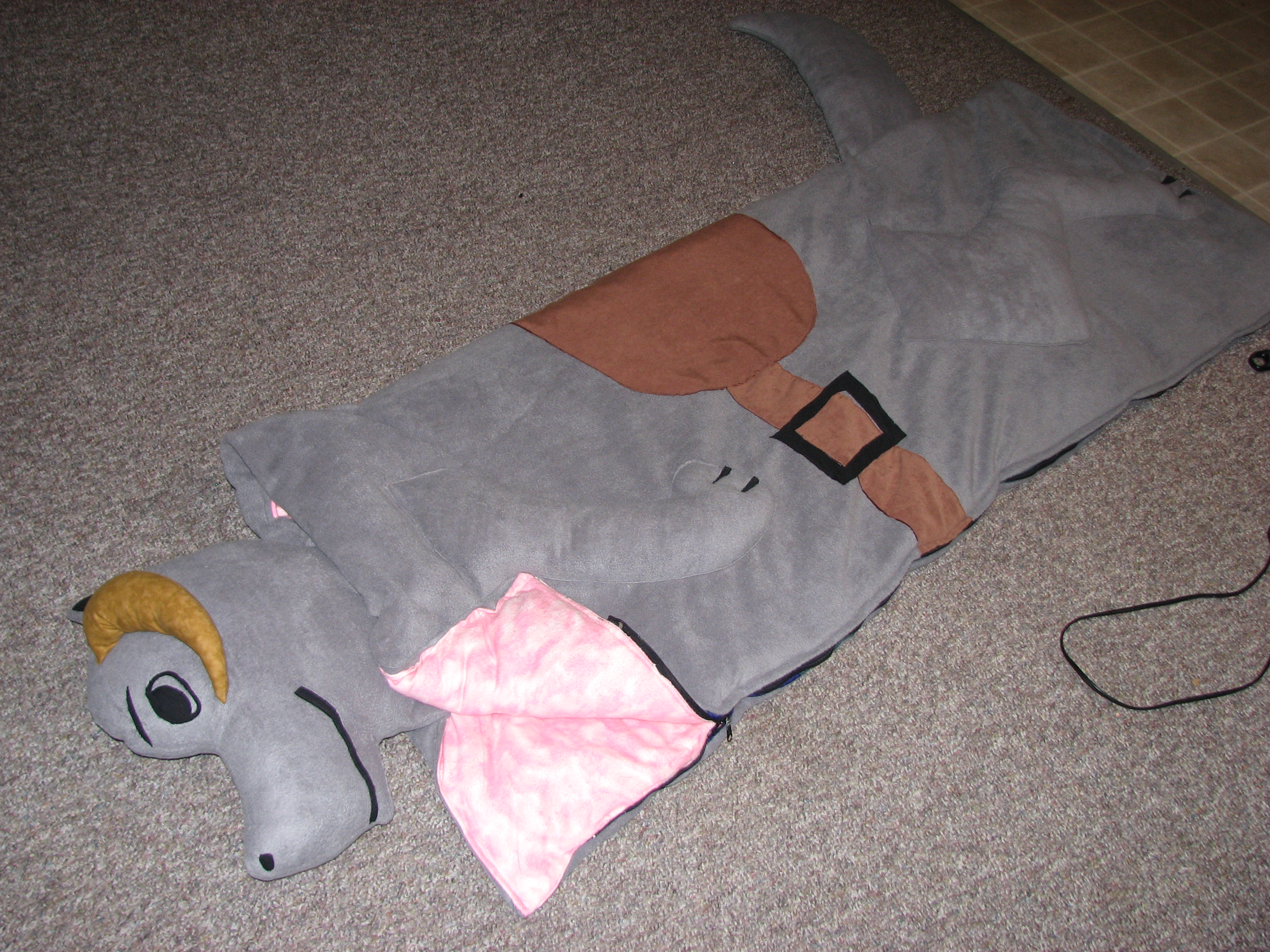 Homemade Tauntaun Bag (Sleeping Bag Mod)