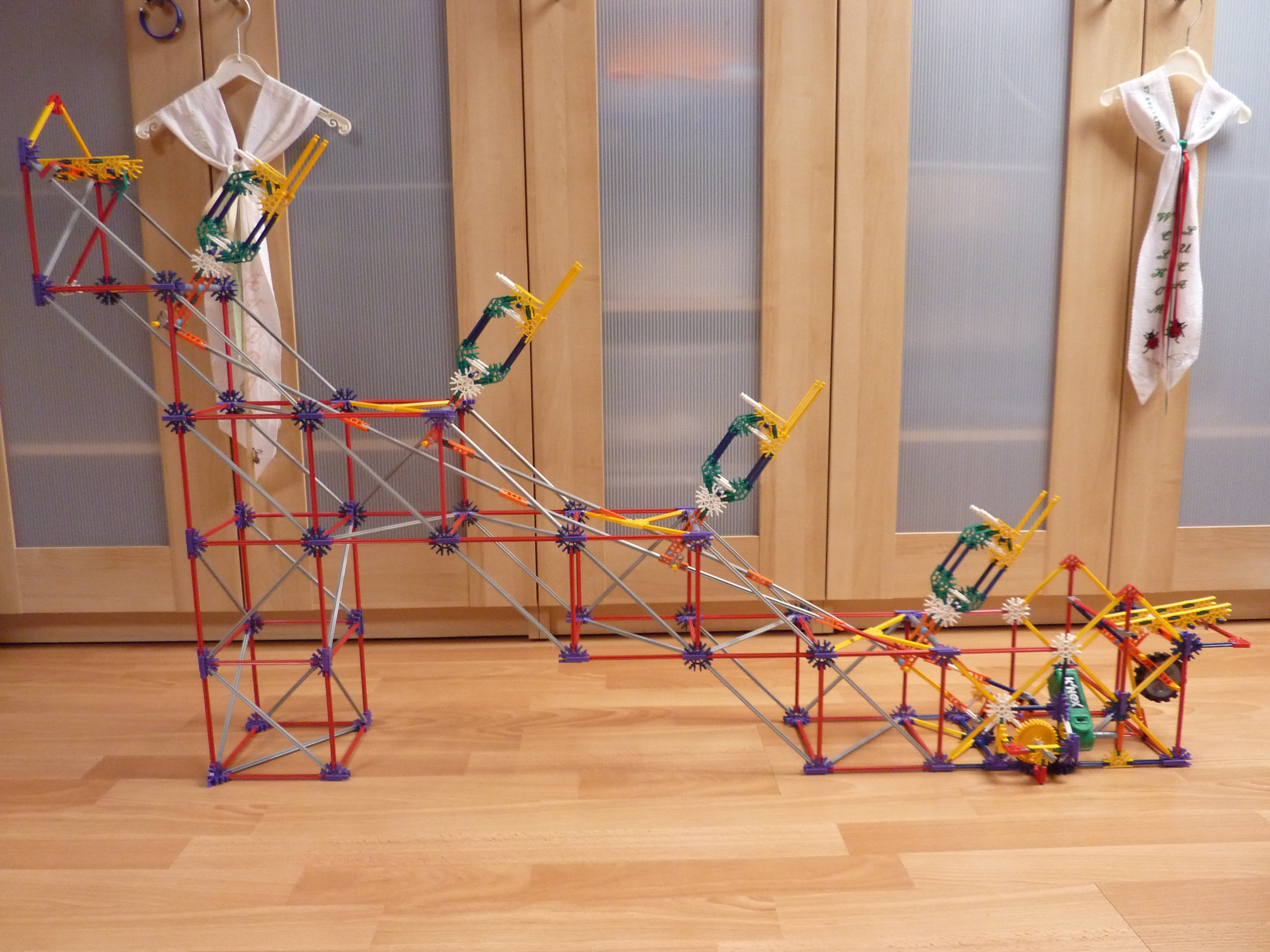 Connected Arm Lift, a Knex Ball Machine Lift