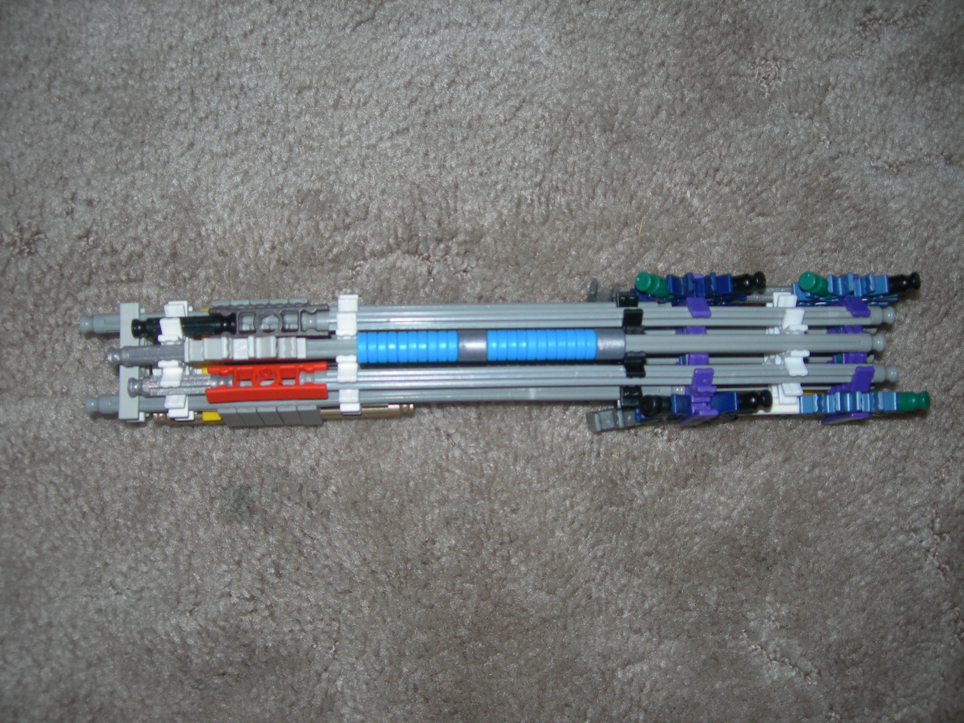 C:\Documents and Settings\Dave\My Documents\My Pictures\K'nex Gnasher Shotgun\K'nex Gnasher Shotgun 044.jpg