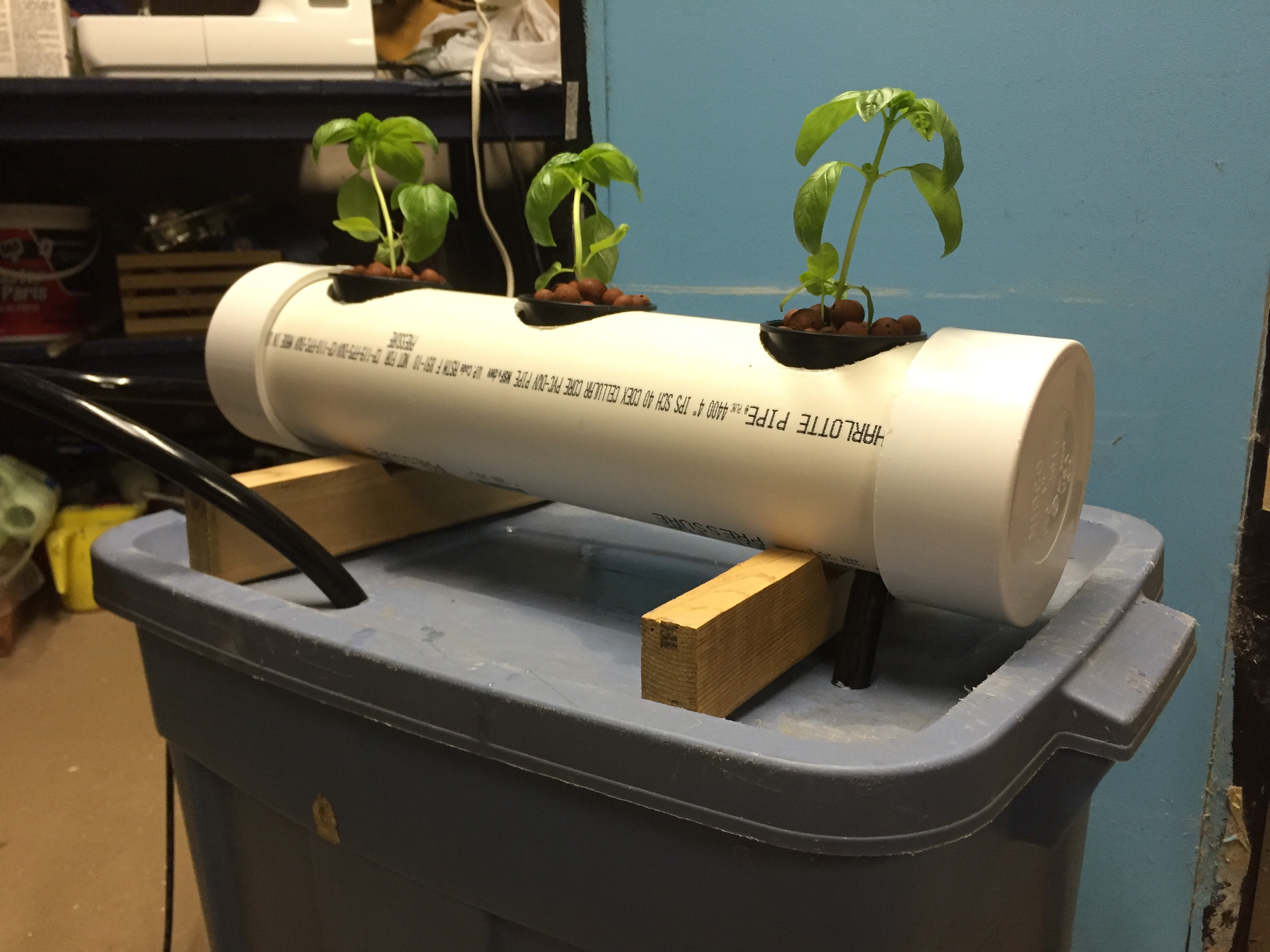 How to Build an N.F.T. Hydroponics System