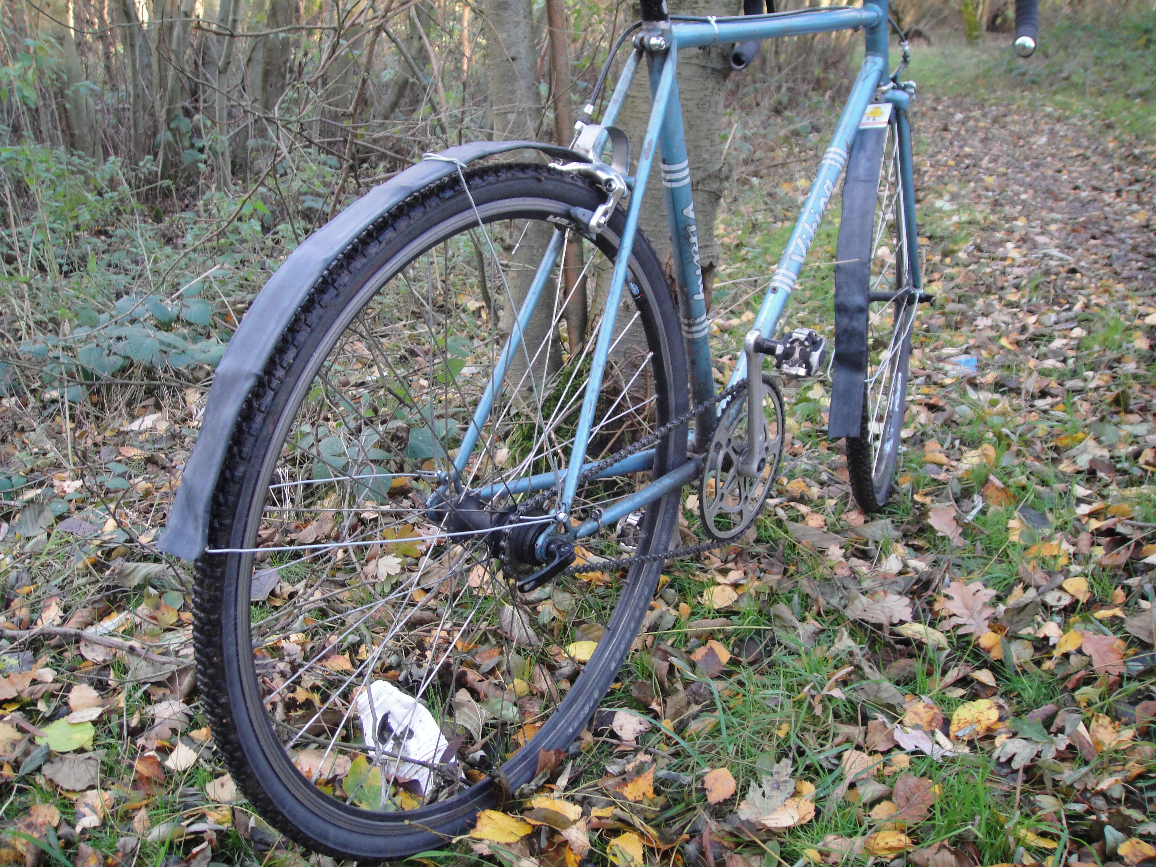 Easy Bike Mudguards From Old Inner Tubes