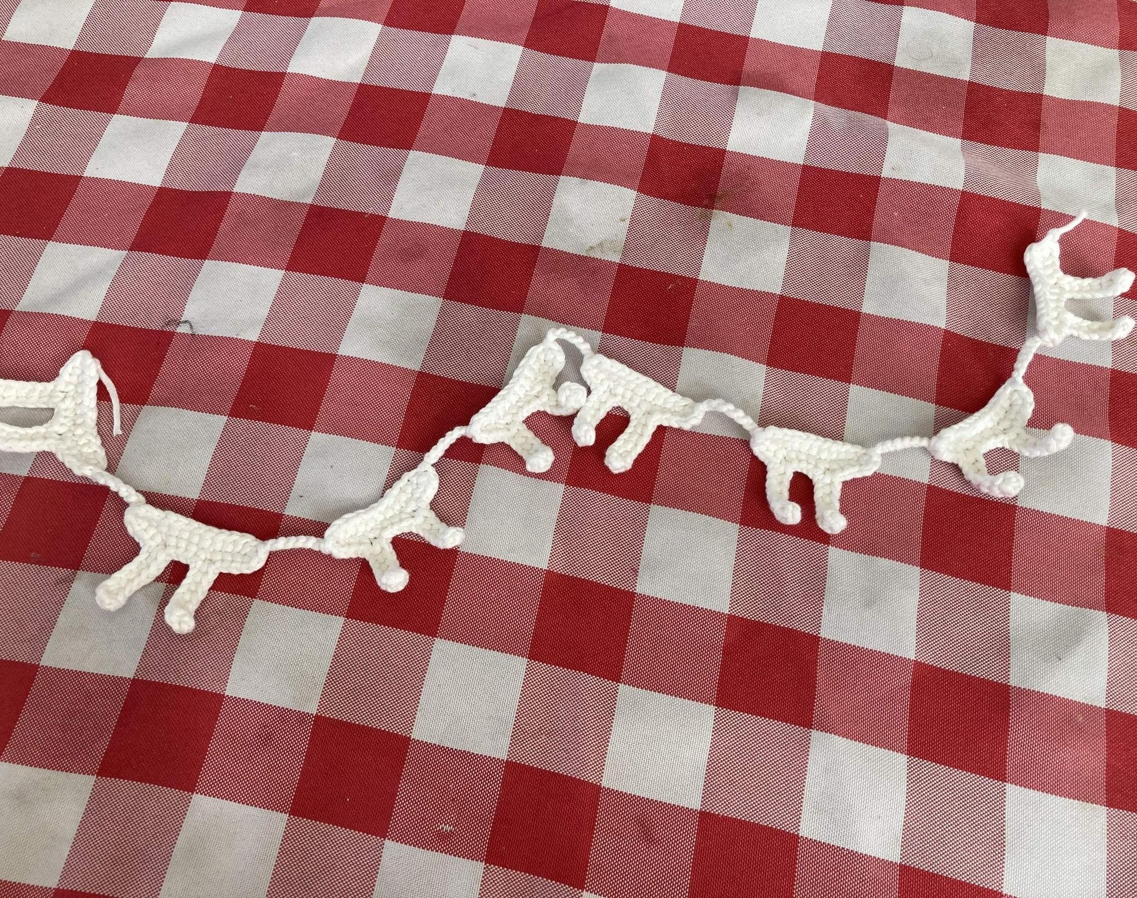 How to Make a Super Easy Pi-themed Crochet Garland!