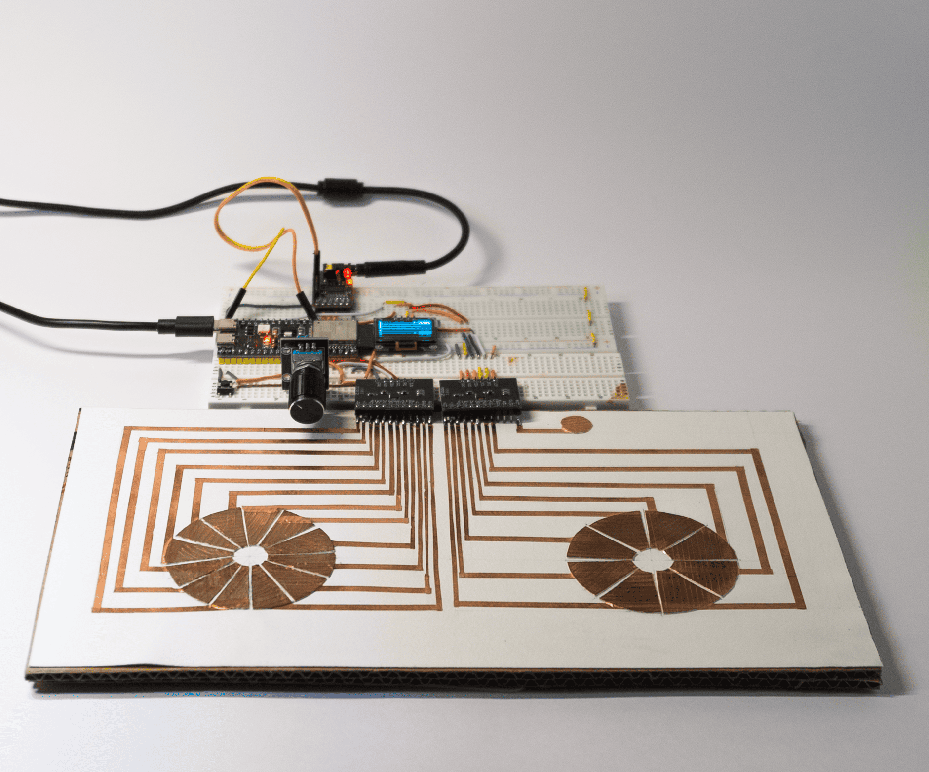 DIY 35$ Polyphonic Synthesizer : the TYPE-2