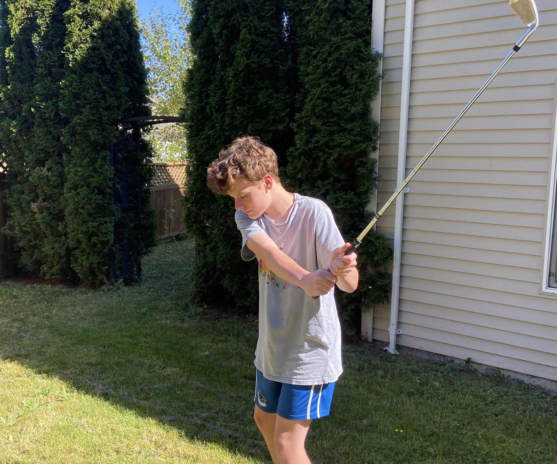 How to Swing a Golf Club Properlly