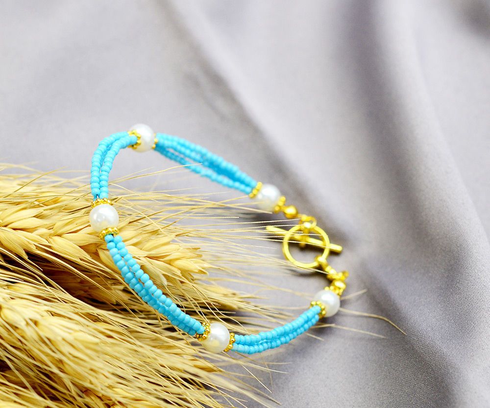 Beebeecraft Tutorial on How to Make Blue Seed Beads Bracelet