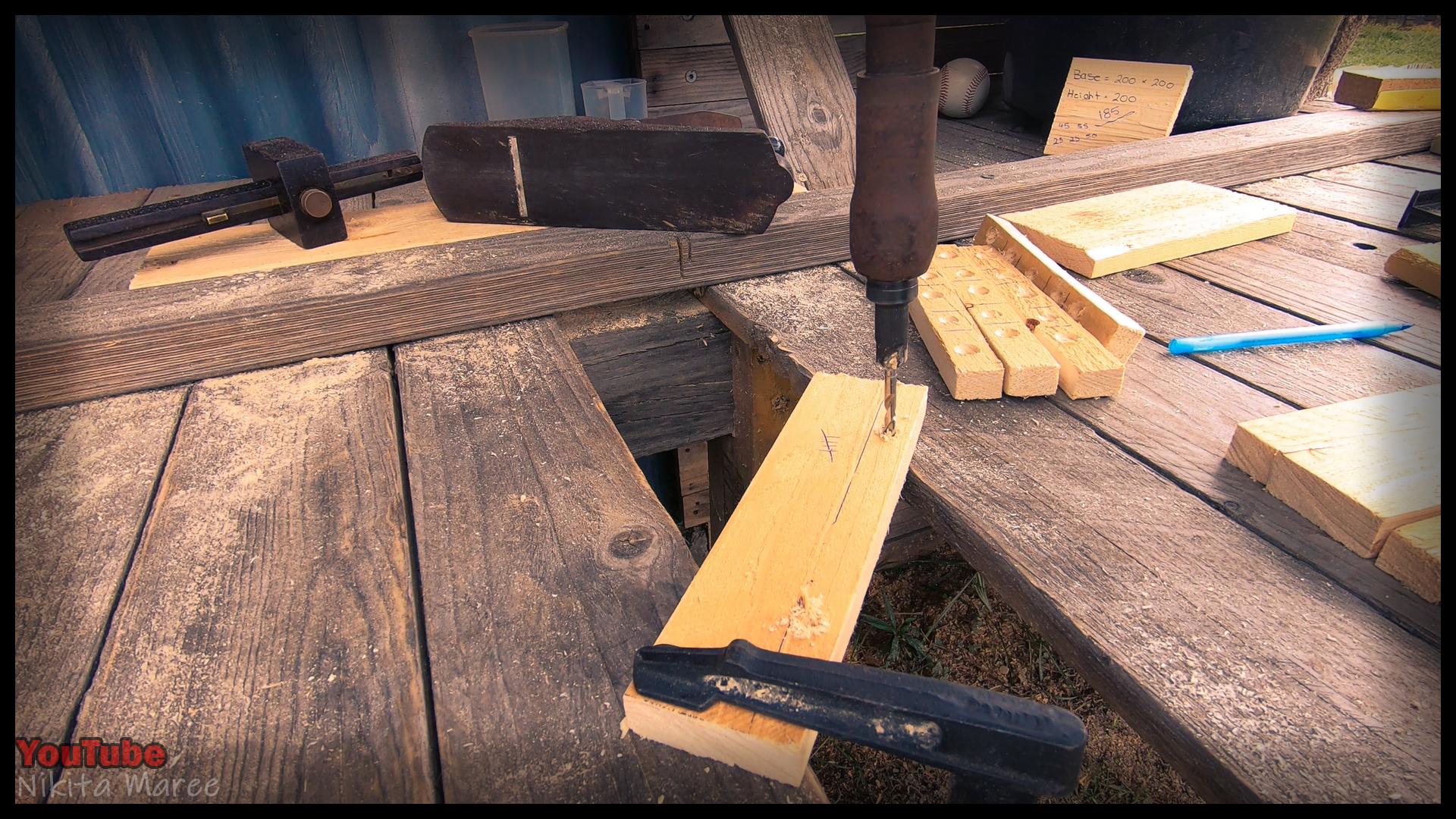 DIY planter box made from pallet wood. How to build a garden planter box. Making a plant box from palings. Woodworking (48).jpg