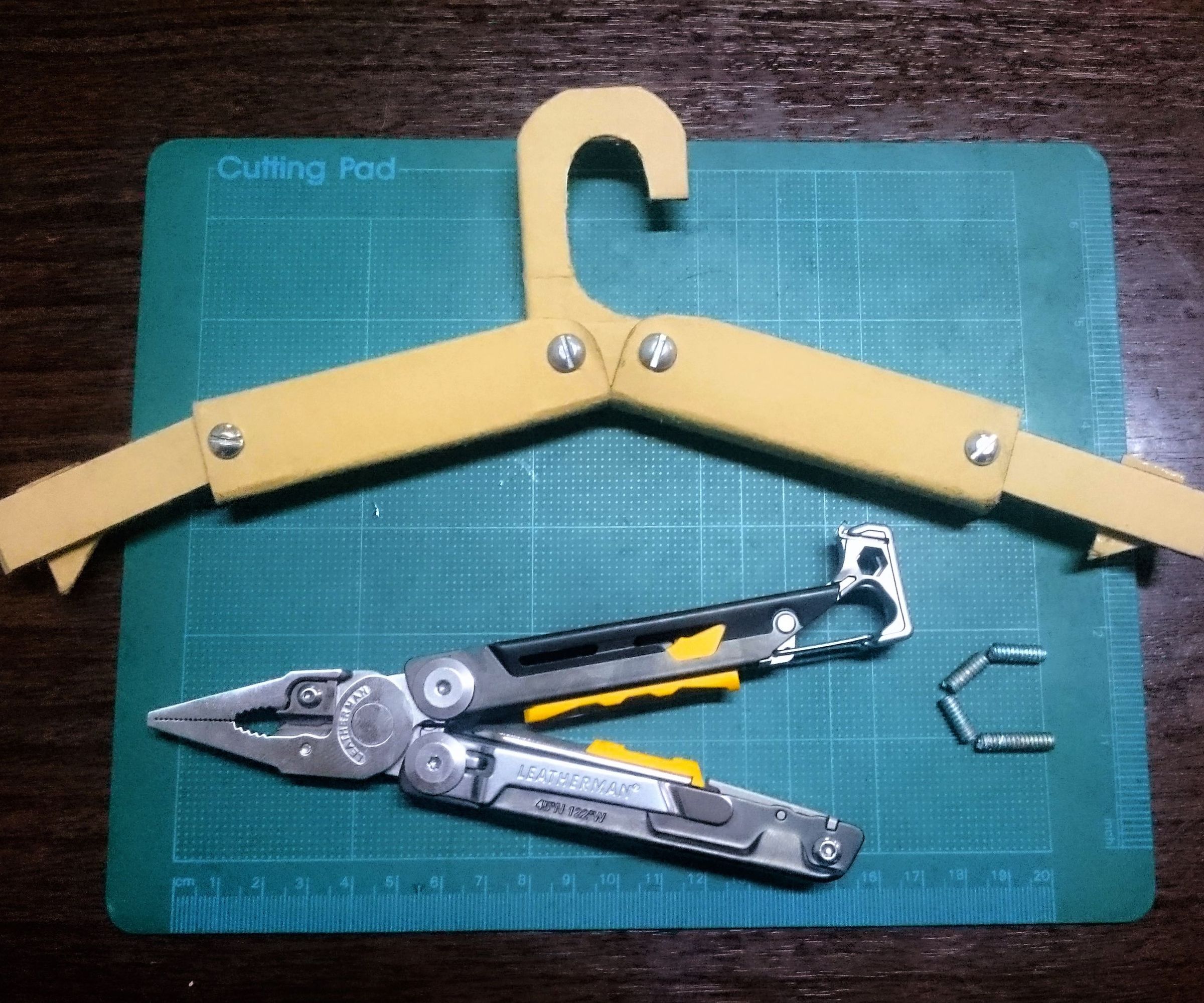 Traveller's Hanger