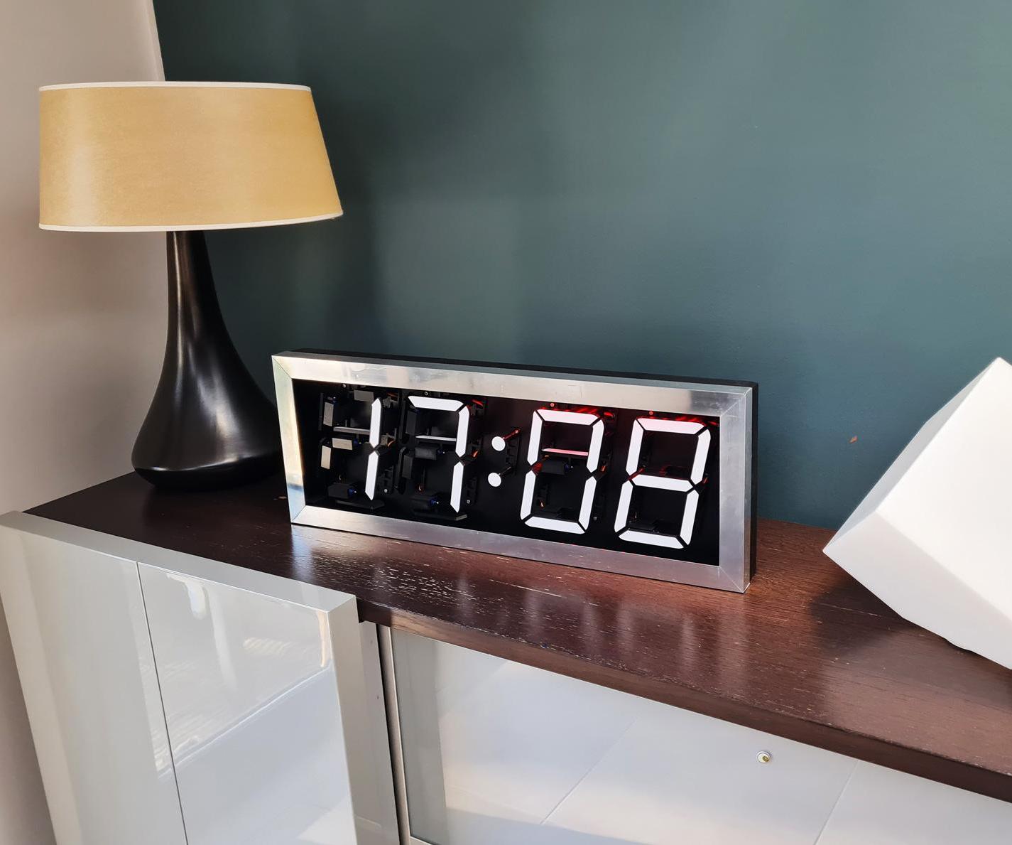 "Old School" 7 Segments Mechanical Wifi Clock (and More...)